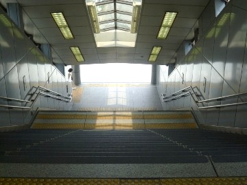 JR岡崎駅階段
