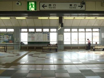 JR岡崎駅改札前